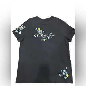 🧨steal Authentic Givenchy Black Tee with Floral Accents